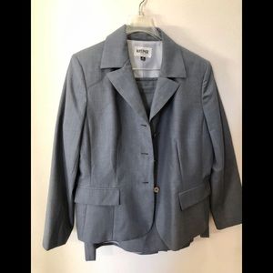 KASPER pencil skirt suit